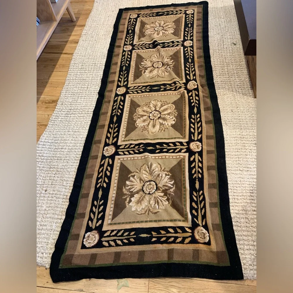 Vintage Tapestry Rug Henri Samuel French Aubusson Needlepoint Medallion Design